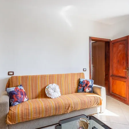 Holiday home Enza's Petite Maison *